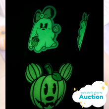 Load image into Gallery viewer, Glow In The Dark Halloween Pre-Decorated Bottle Charity Auction
