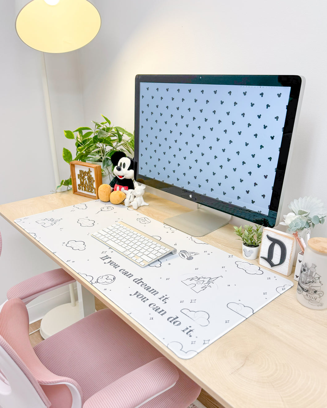 Classic White Sketch Desk Mat