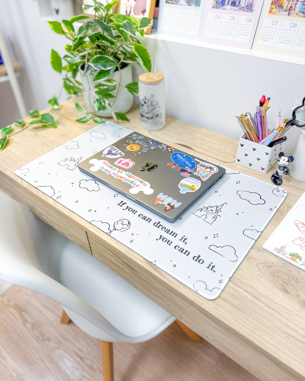 Classic White Sketch Desk Mat